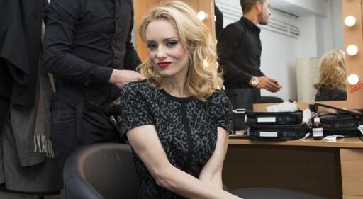 Justine Mattera, sexy pole dance 15