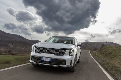 Kia Sorento 2024: guarda tutte le foto 2