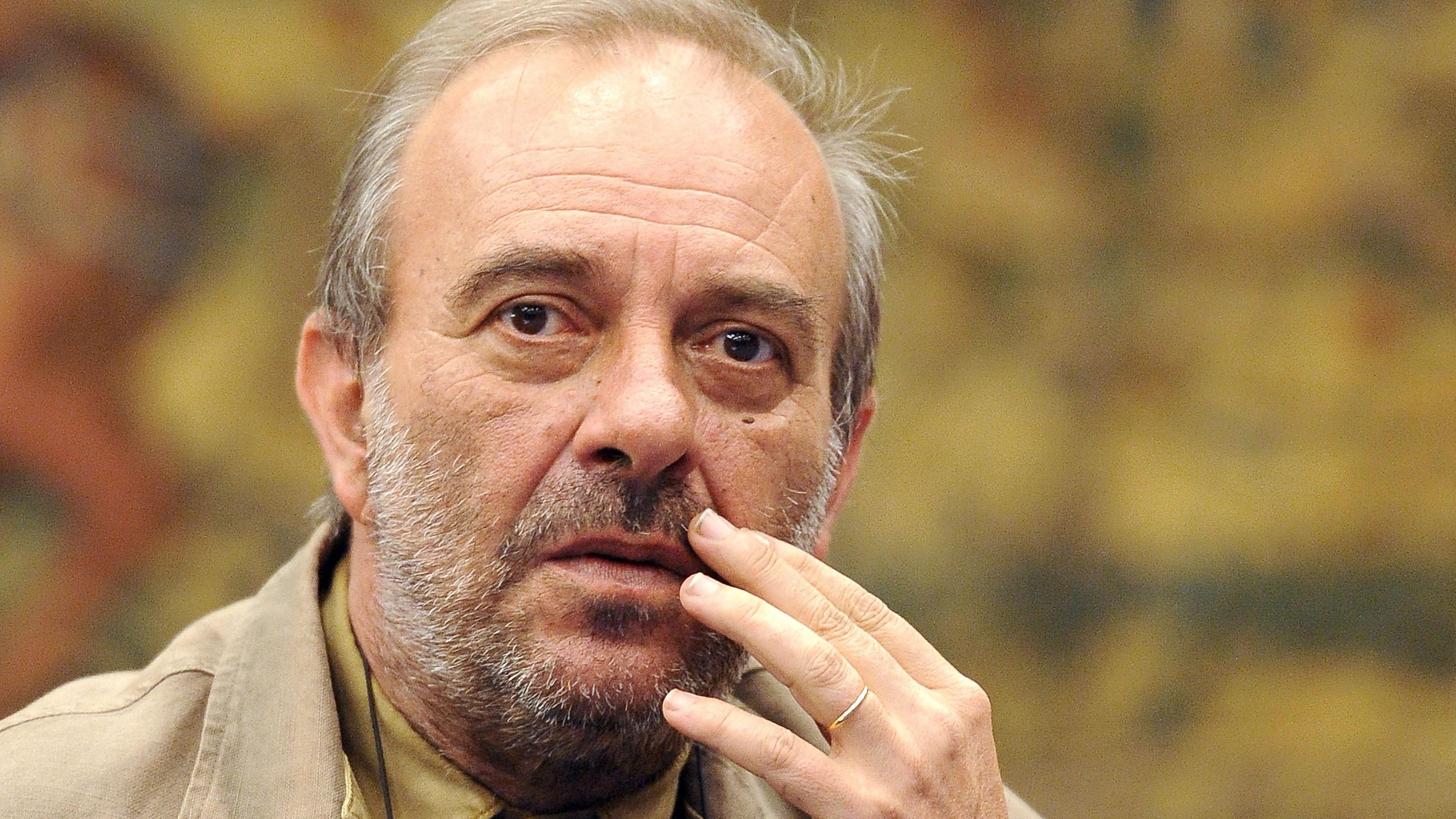 Vauro, Travaglio & C. La festa senza pudore degli ultimi sciacalli