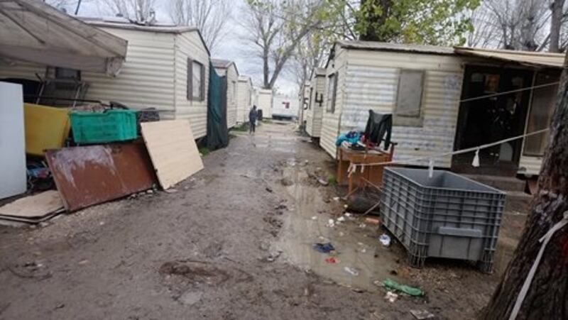 Camping River, tra degrado, roghi e sporcizia 1