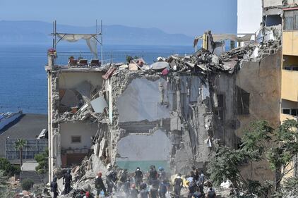 Crollo di Torre Annunziata, spunta l'ipotesi di lavori per realizzare un B&amp;B