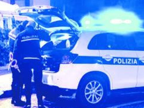 Due donne aggredite. I vigili arrestano i balordi