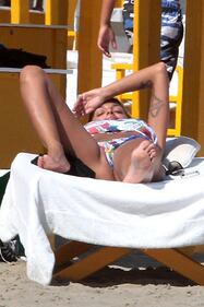 Cristina Buccino, sexy al mare 14