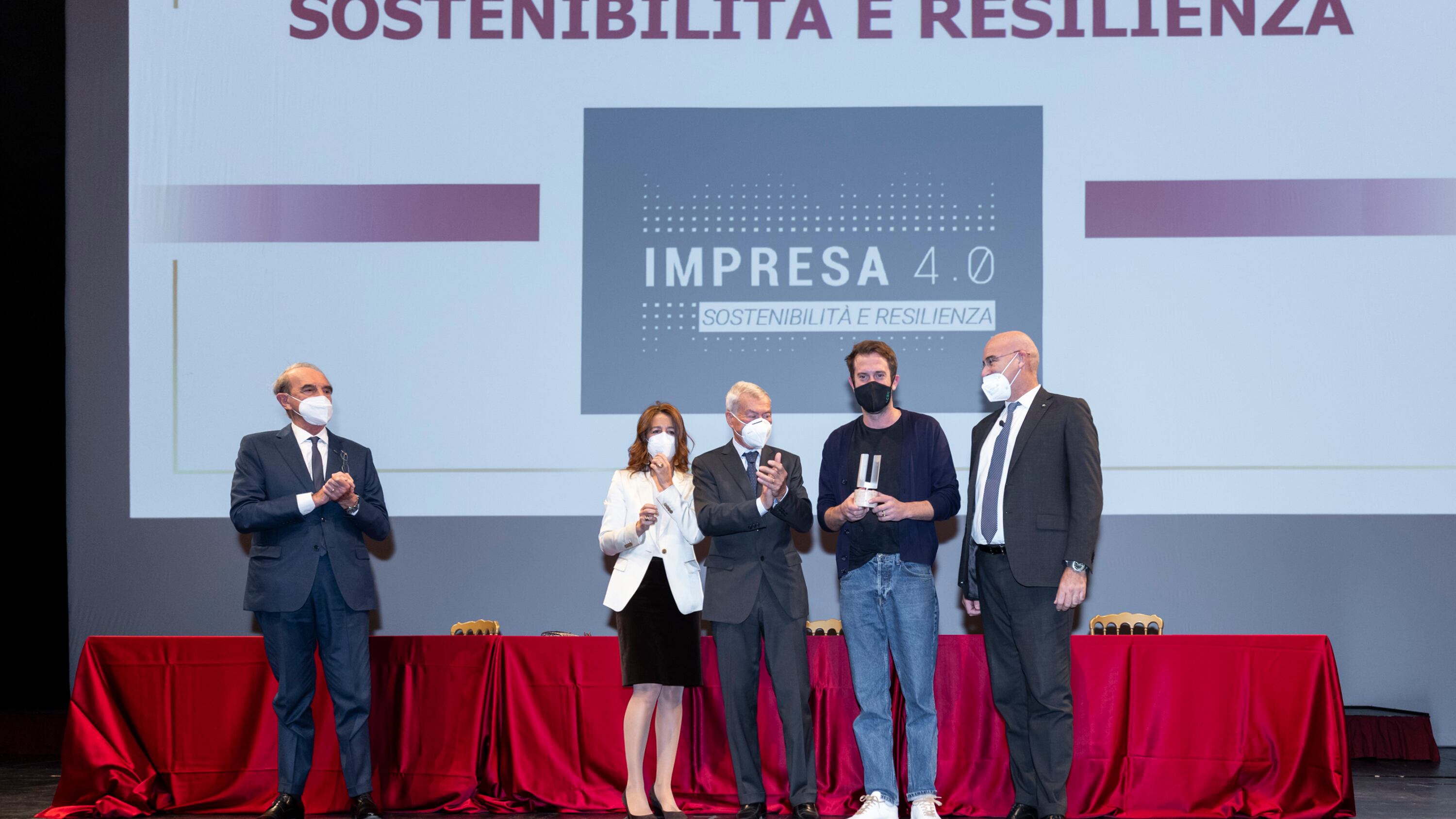 "Si manifesti, ma solo nel rispetto della libertà altrui"