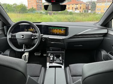Opel Astra GSe: guarda la gallery della nuova due volumi sportiva da 225 CV 15