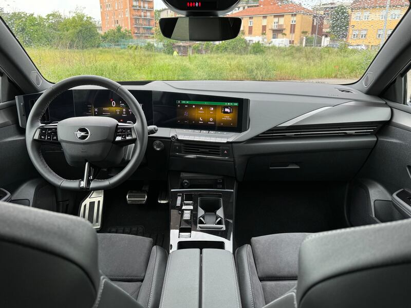 Opel Astra GSe: guarda la gallery della nuova due volumi sportiva da 225 CV 15