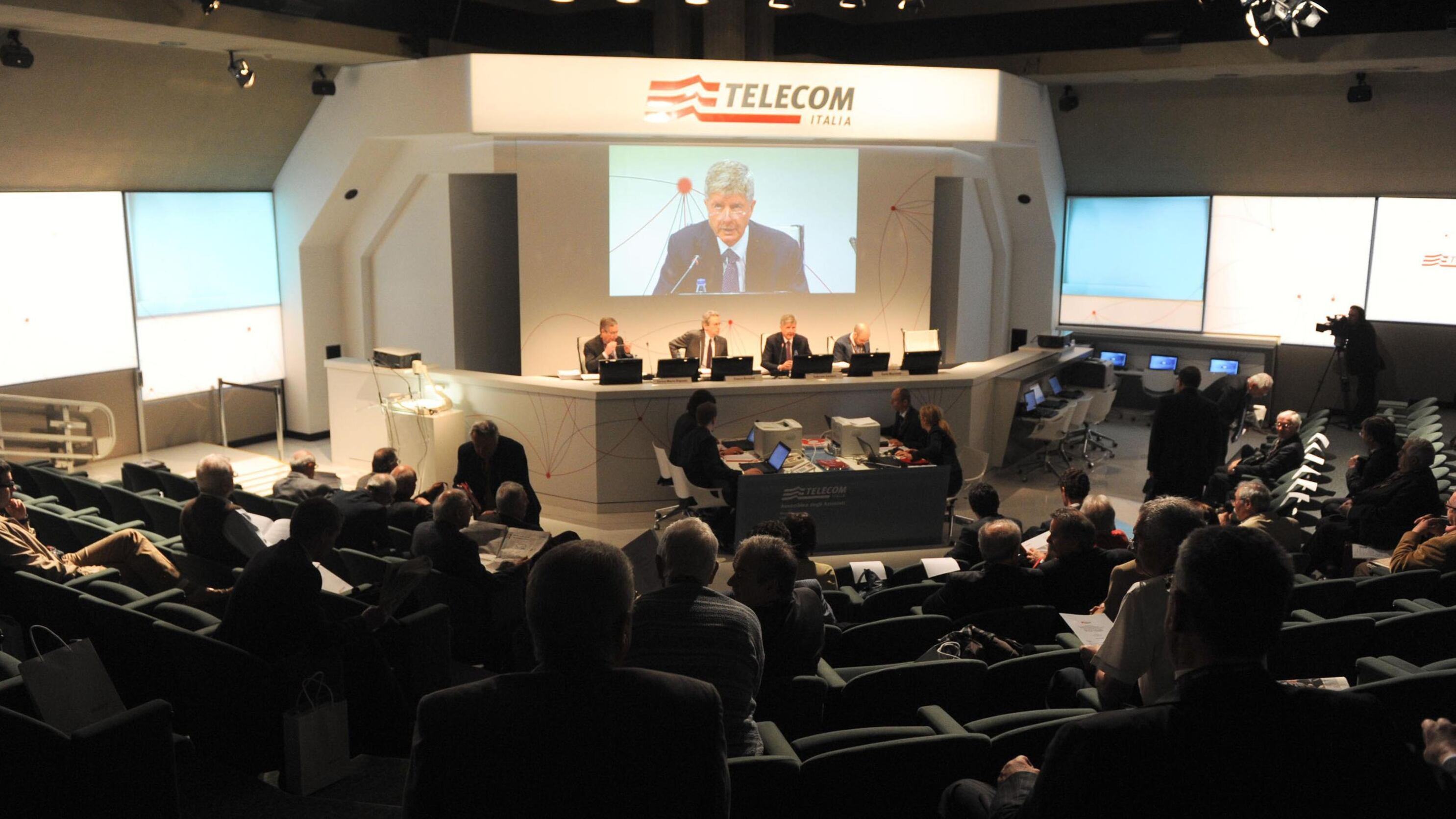 Telecom-Vivendi, il nodo grandi soci