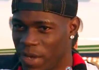 L'arrivo di Balotelli a Malpensa 1