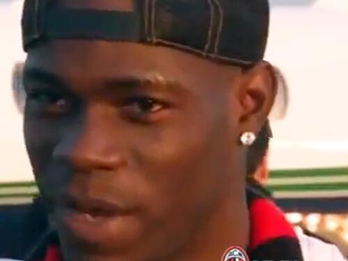 L'arrivo di Mario Balotelli a Malpensa
