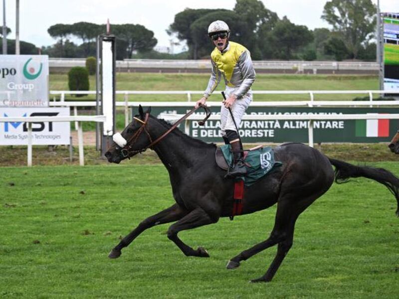 Goldenas e Dario Di Tocco vincono il 140° Derby italiano di Galoppo