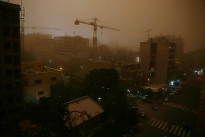 Tempesta di sabbia: cinque morti a Teheran 2