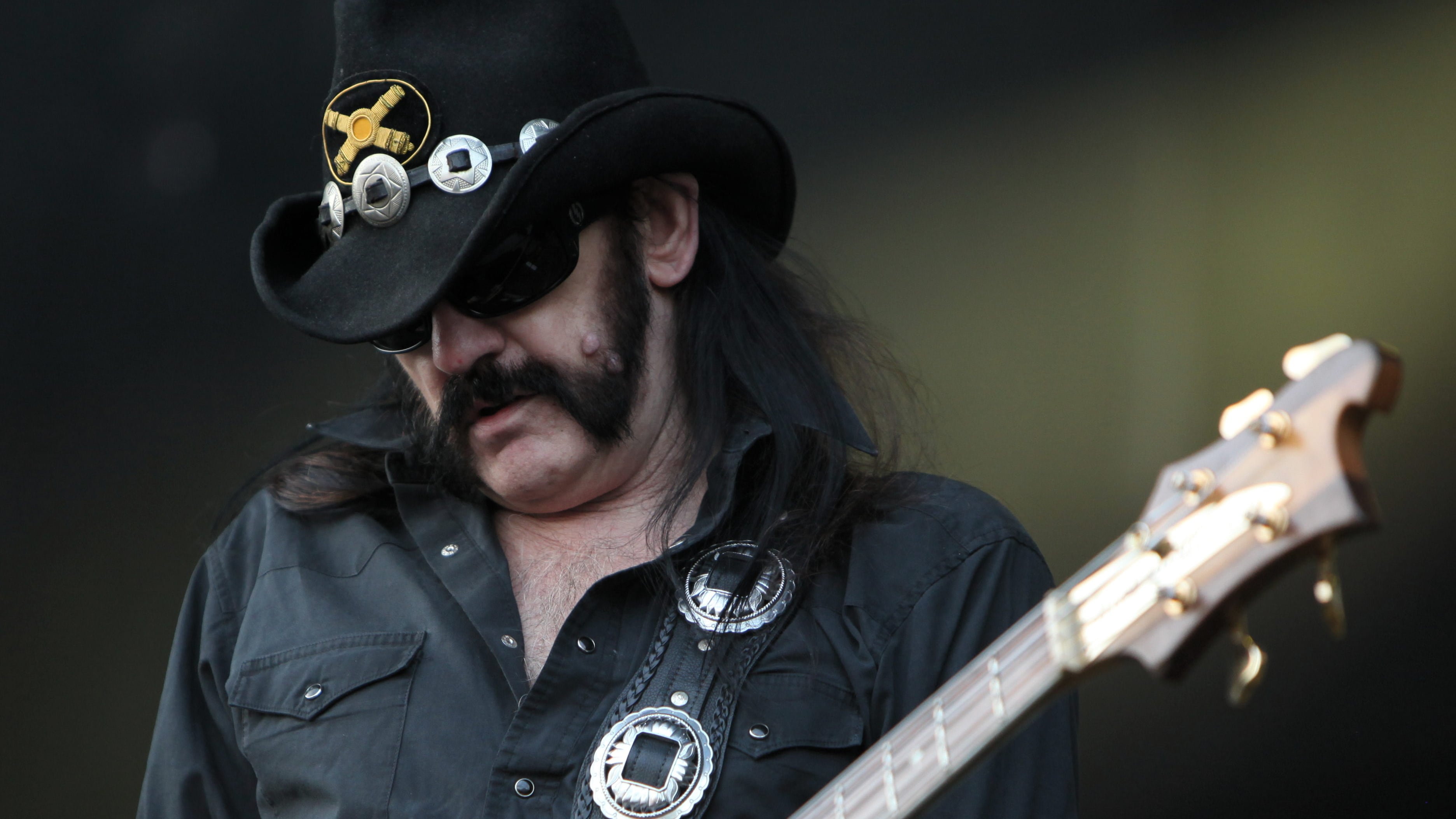 Lemmy e gli ultimi mohicani: funerale da eccessi rock