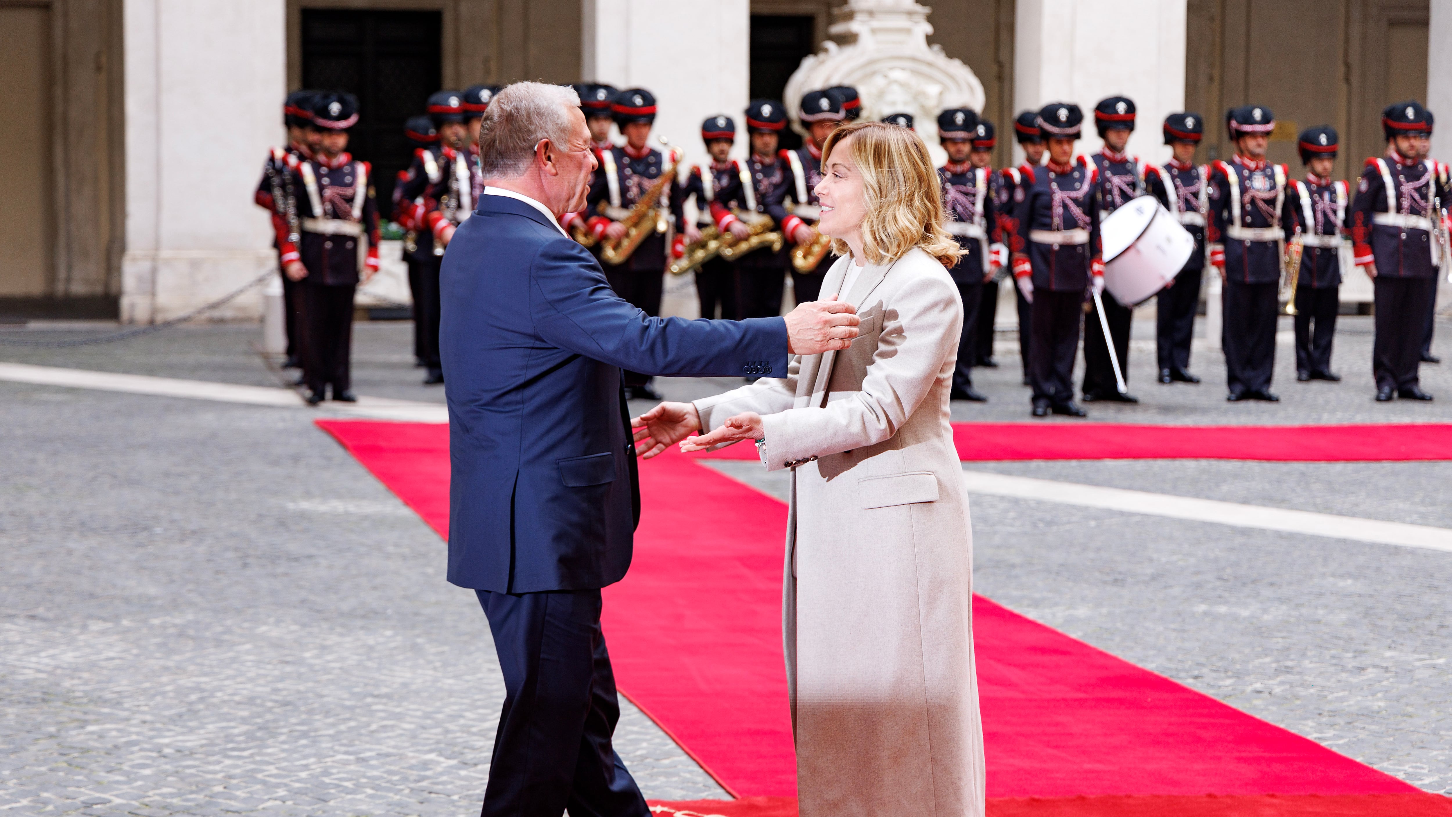 Oggi Meloni parla in Senato. Mediazione nel centrodestra