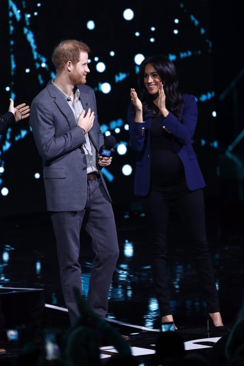 Meghan Markle e il Principe Harry, le foto dell'ovazione 10