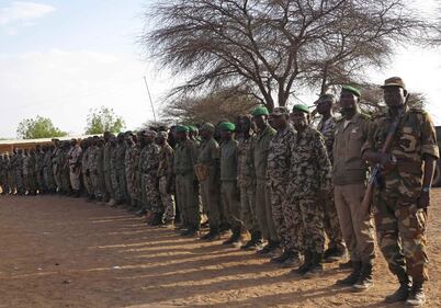 Mali, il presidente visita le truppe 2