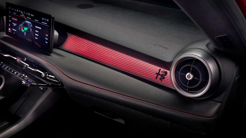 Alfa Romeo Tributo Italiano, guarda le foto della nuova gamma  16
