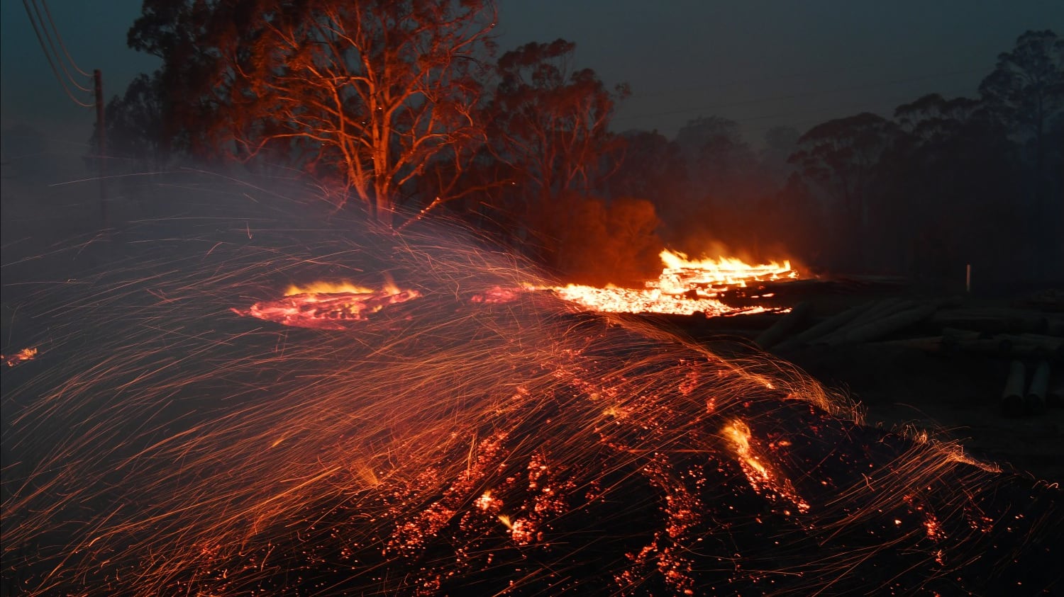 Australia, precipita un aereo antincendio: tre morti