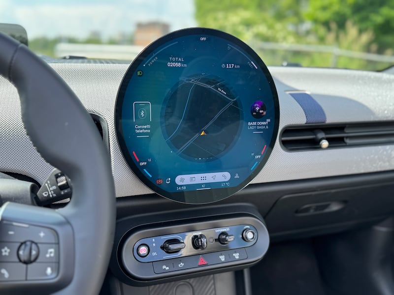 MINI Cabrio 2025: guarda la gallery della nuova decappottabile da città 20