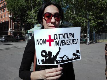 Venezuelani in piazza a Roma 8