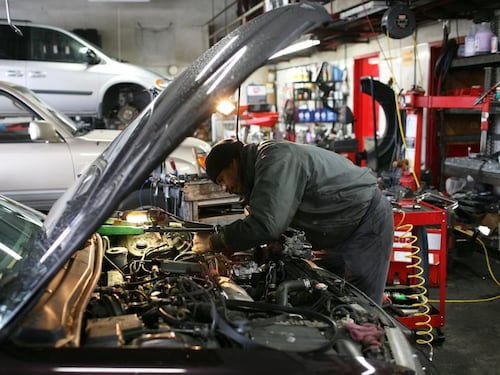 Batteria auto, ecco quando sostituirla: i tre segnali