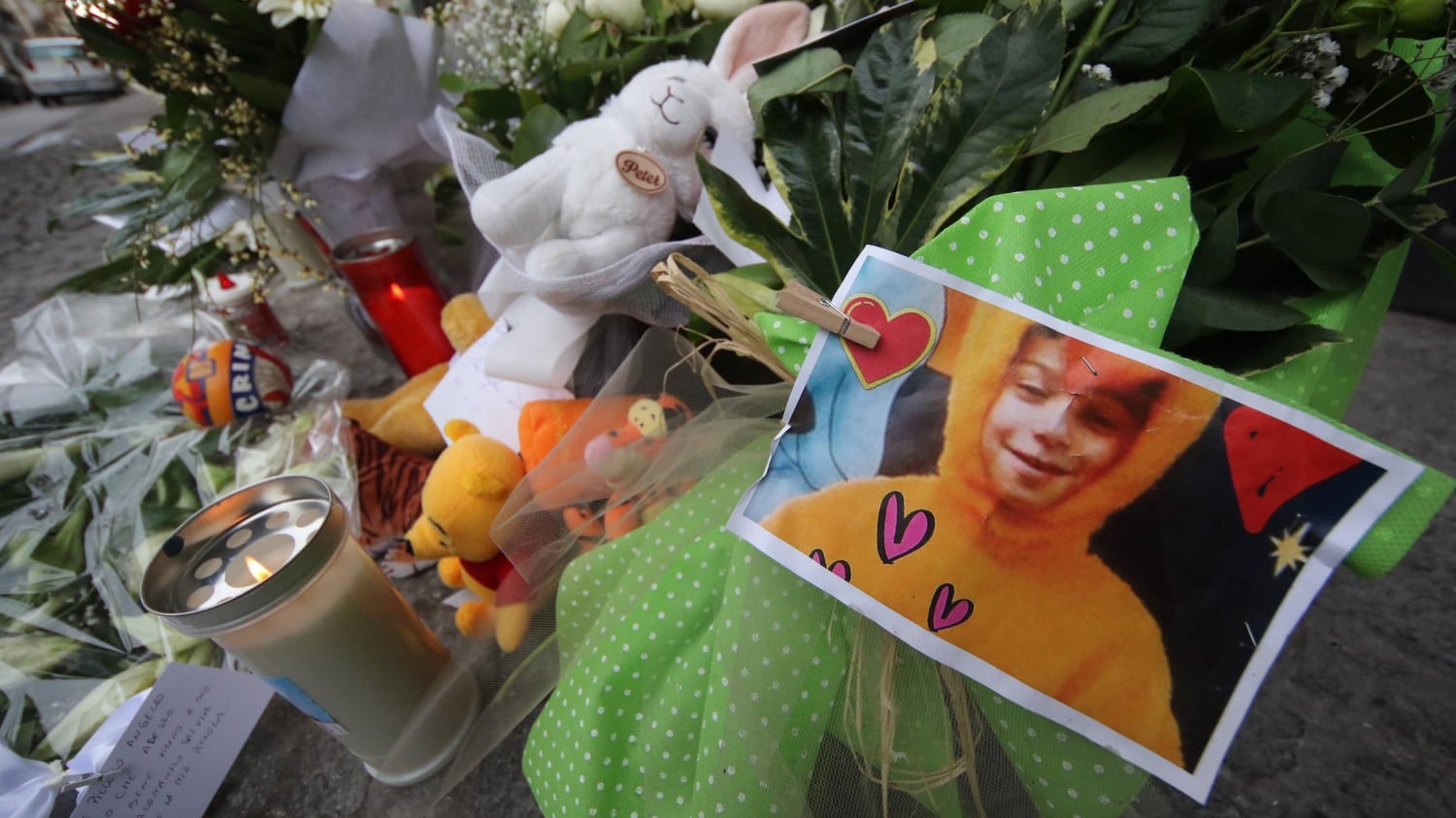 "Lo colpiva e lo strozzava": così morì Giuseppe, il bimbo ucciso dal patrigno