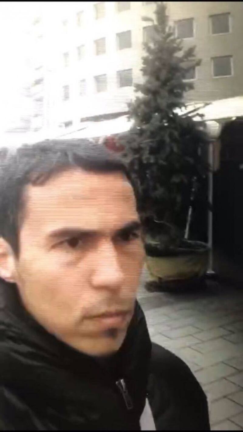 Le nuove foto del killer di Istanbul 1
