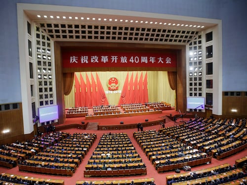 Gli Stati Uniti (e non solo) accusano la Cina: "Spiate decine di aziende e amministrazioni governative"