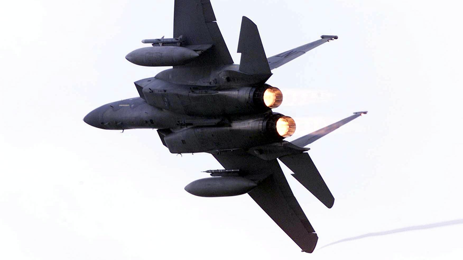 Abbattuto un F15 americano. "Un pilota messo in salvo". L'Iran: catturato il secondo