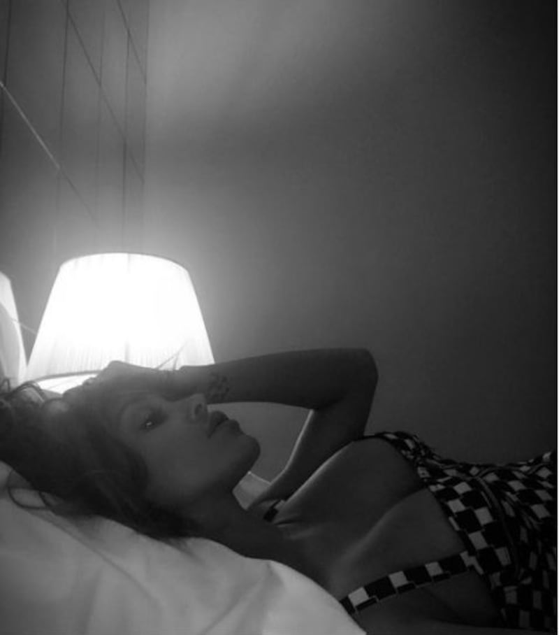 Belen Rodriguez nuda su Instagram 8