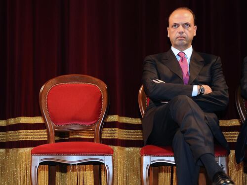 Alfano prepara il divorzio dal Cav: "Non posso annullare le primarie"