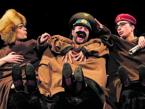 Il fantasma di Stalin con le sue vittime rivive al teatro Elfo