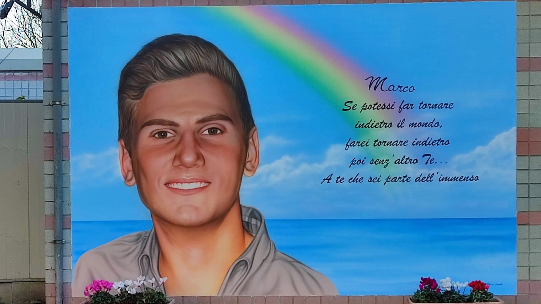 "Vi raccontiamo il nostro Marco, ucciso a vent'anni con un colpo di pistola"