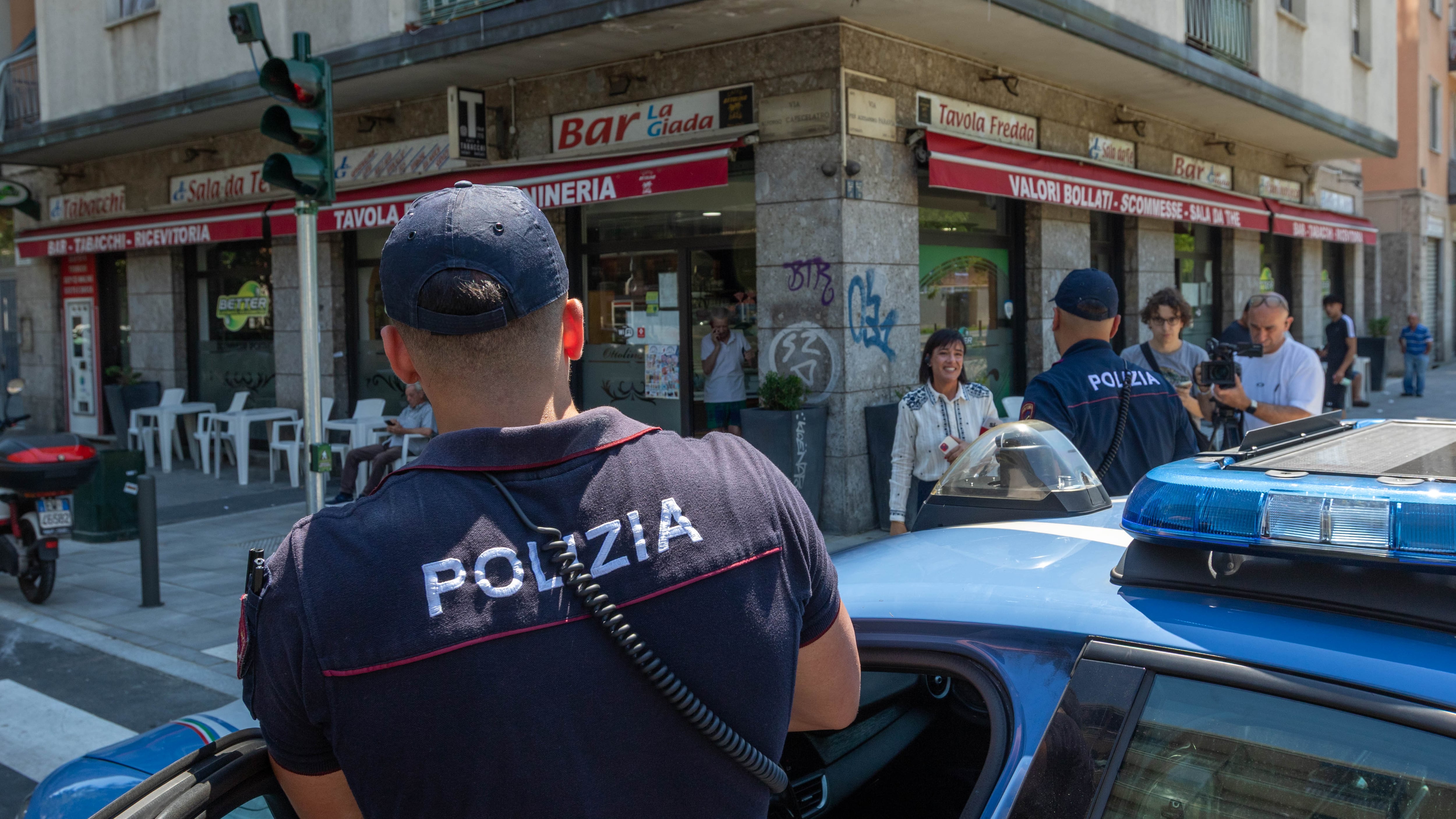 Ravenna, tunisino minaccia un passante con il machete: nello zaino anche coltelli e droga