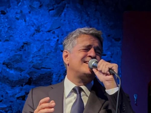 "Certi party". Simone Baldelli canta la "sua" mondanità