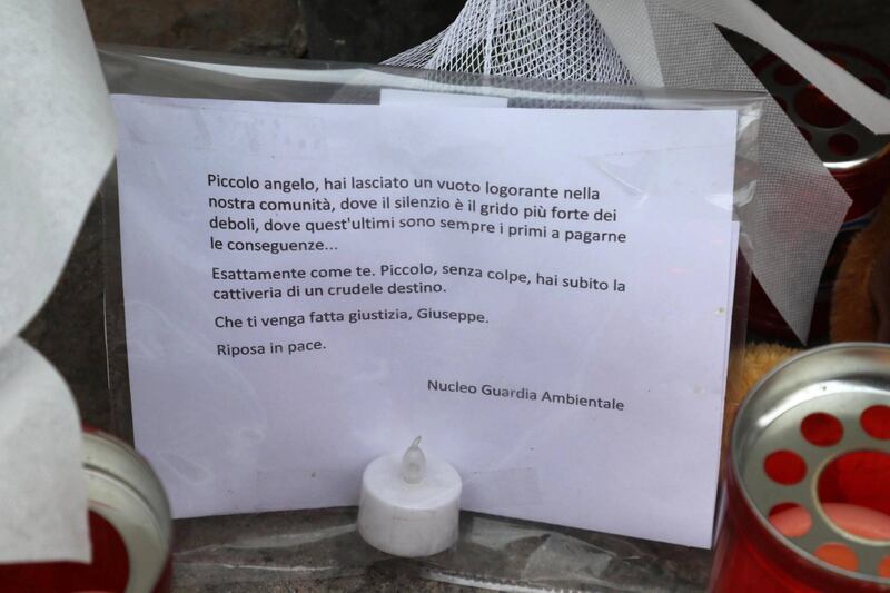 A Cardito fiori, messaggi e orsacchiotti per Giuseppe 3
