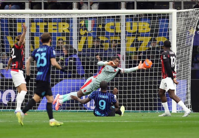 Inter Milan Maignan parata