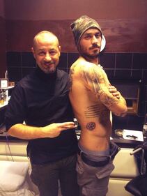 Pinilla si tatua il gol sbagliato contro il Brasile 6