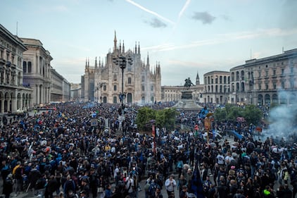 Milano si colora di nerazzurro: le immagini più bella della festa dell'Inter 21