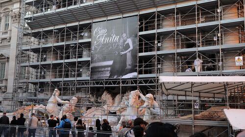A Trevi la gigantografia di Anita Ekberg 4