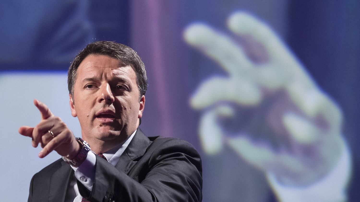 Terremoto, Renzi a Camerino: "Servono interventi strutturali"