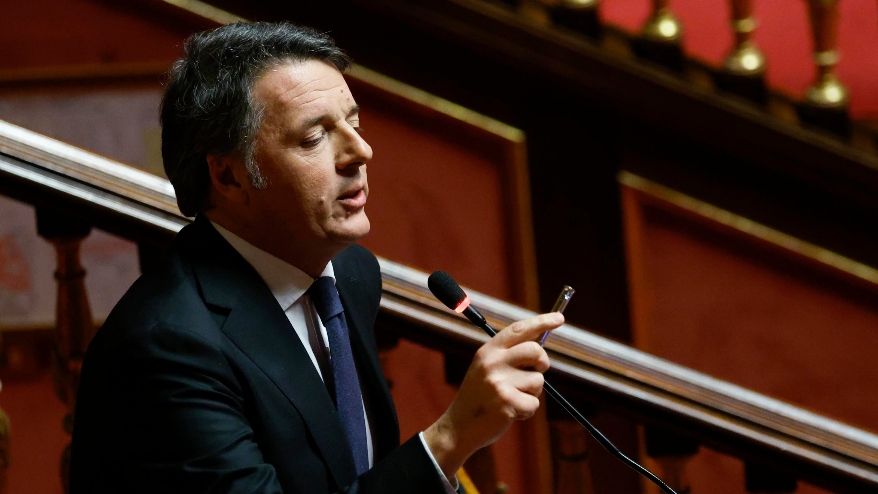 "Pagella Politica" smentisce Renzi: lite sui dati contro il governo