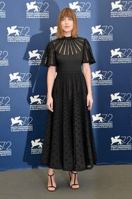 Dakota Johnson alla Mostra del Cinema di Venezia 7