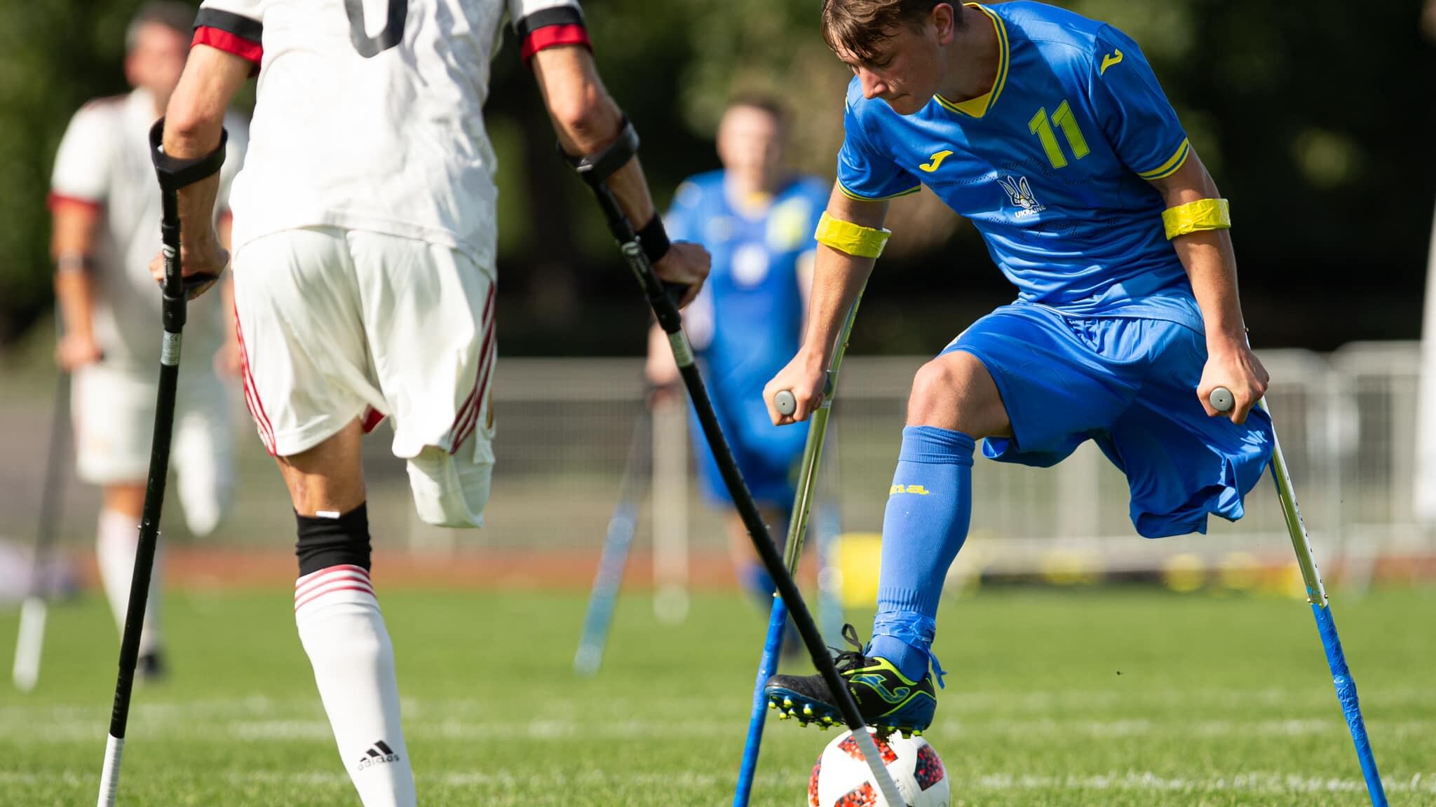 Il calcio degli eroi ucraini. "Zanardi ci ha dato forza"