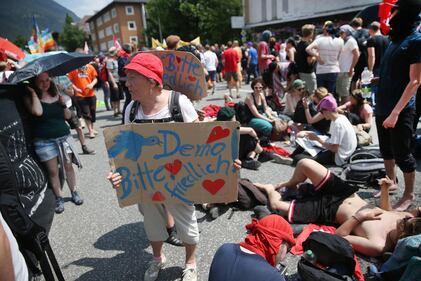 Germania, la contestazione anti G7 8