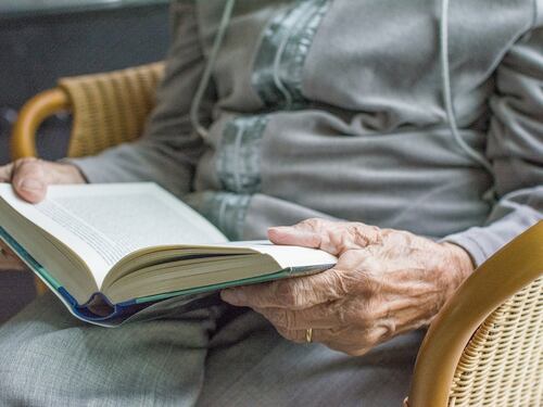 I vecchi sono risorse, non pesi per la società
