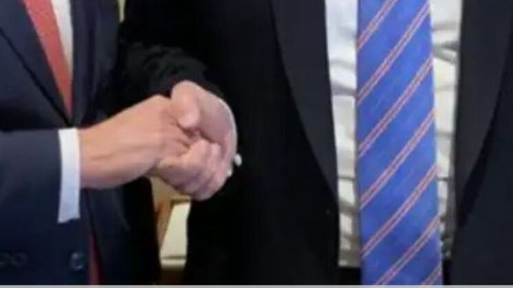 Dimmi come stringi la mano e ti dirò cosa pensi
