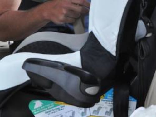 Dimentica il figlio in auto, muore un bambino di due anni
