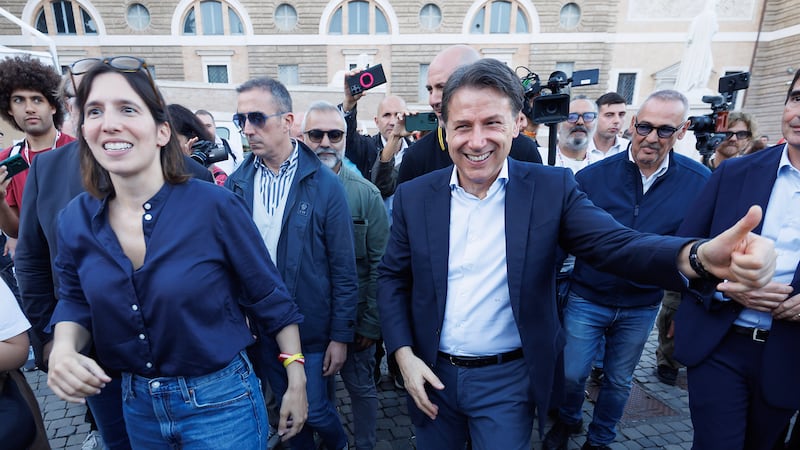 Schlein incassa la proroga dal Pd e si candida a fare l’anti-Giorgia