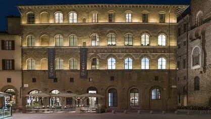 Dalle valigie agli abiti da sera È Gucci, una storia da museo