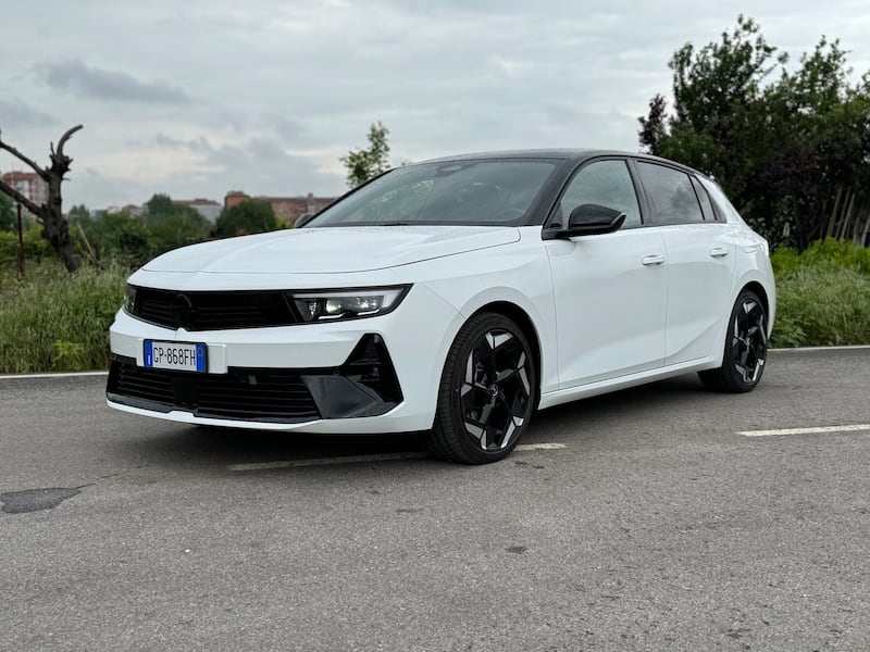 Opel Astra GSe: guarda la gallery della nuova due volumi sportiva da 225 CV 2